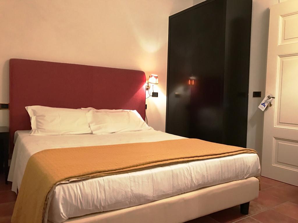 Отель Castello Di Leonina Relais - Adults Only Сиена Экстерьер фото