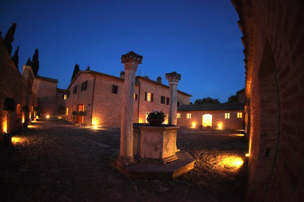 Отель Castello Di Leonina Relais - Adults Only Сиена Экстерьер фото