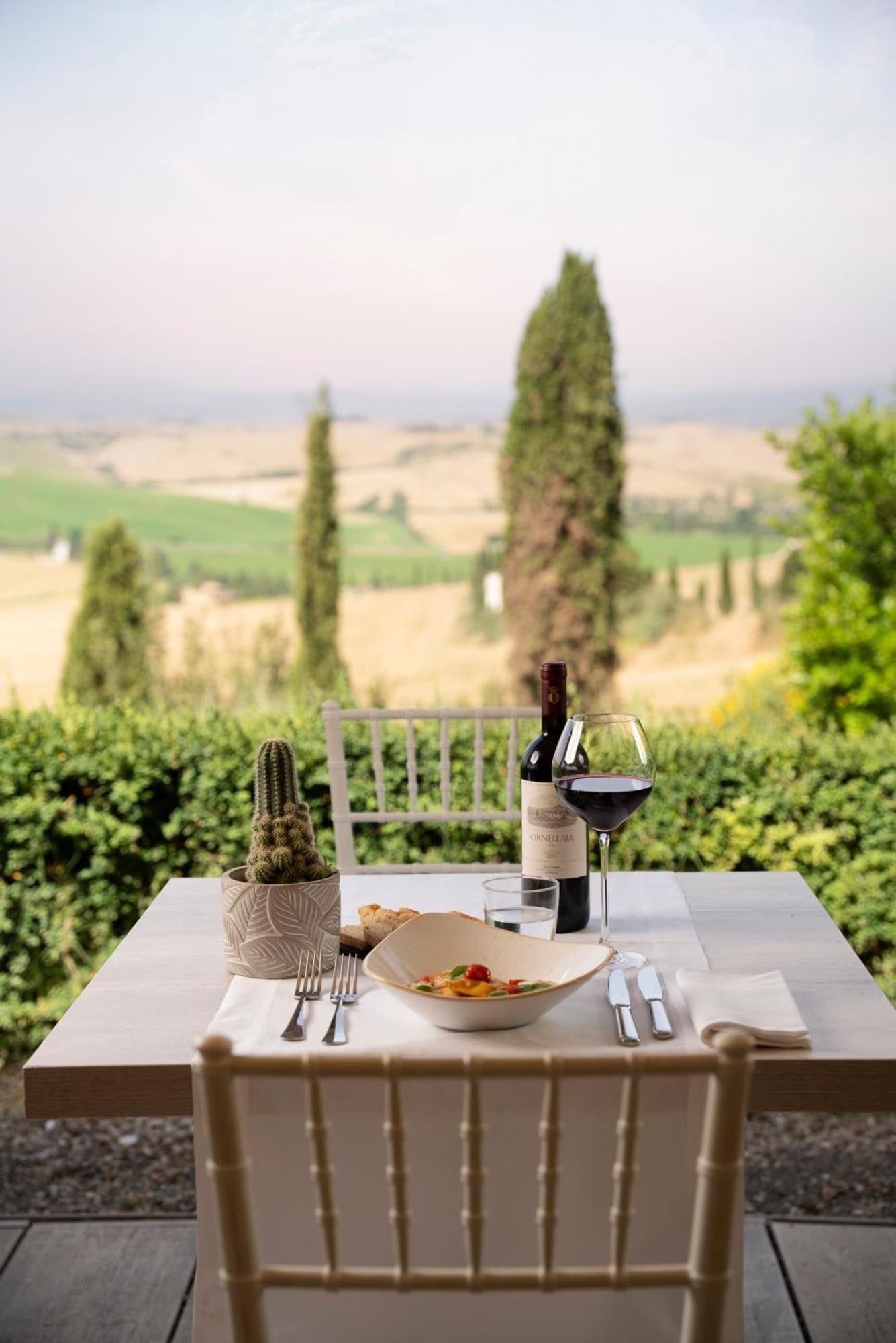 Отель Castello Di Leonina Relais - Adults Only Сиена Экстерьер фото