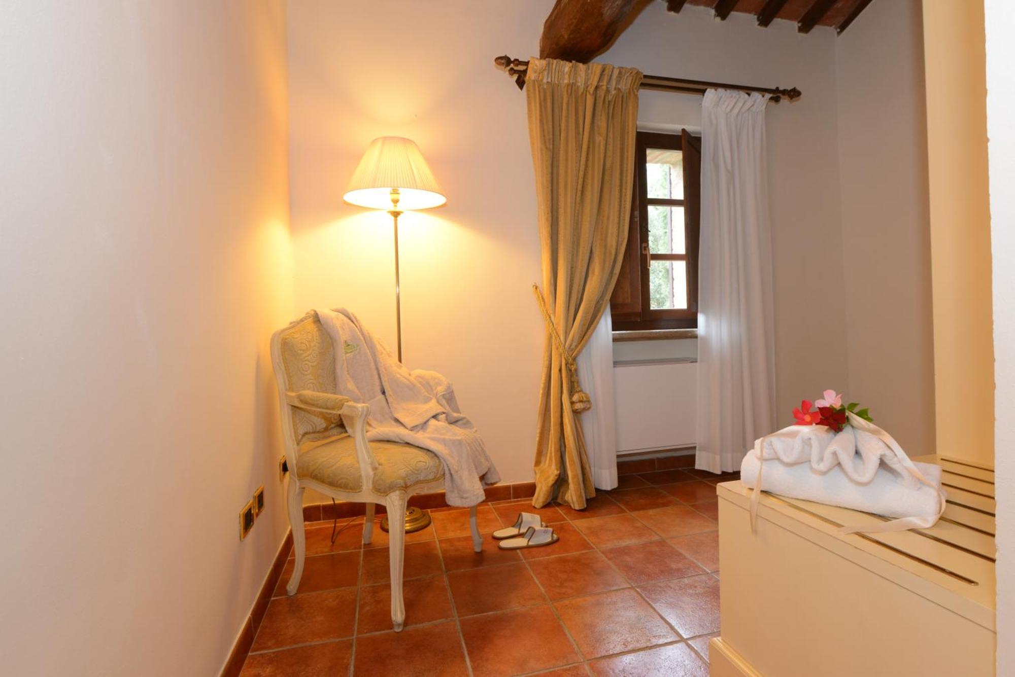 Отель Castello Di Leonina Relais - Adults Only Сиена Экстерьер фото